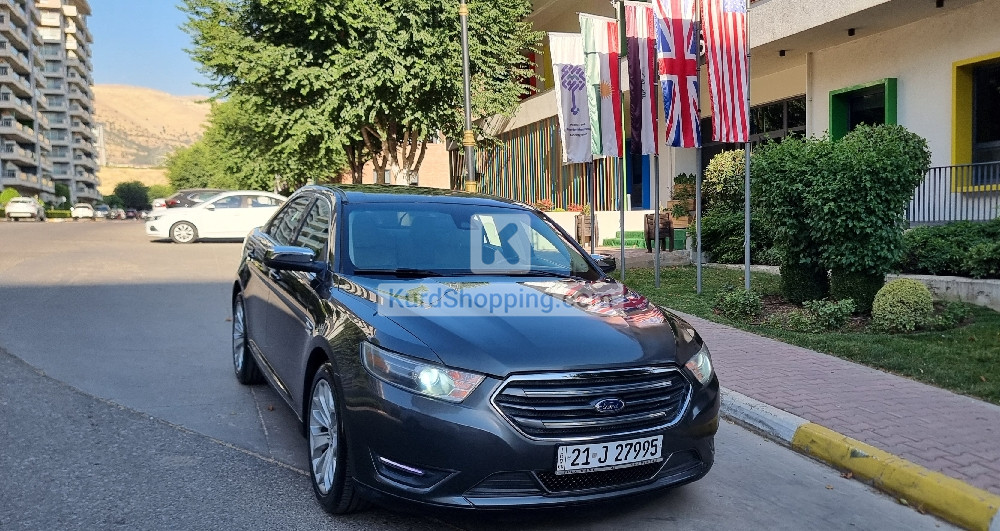 Ford Taurus 2017