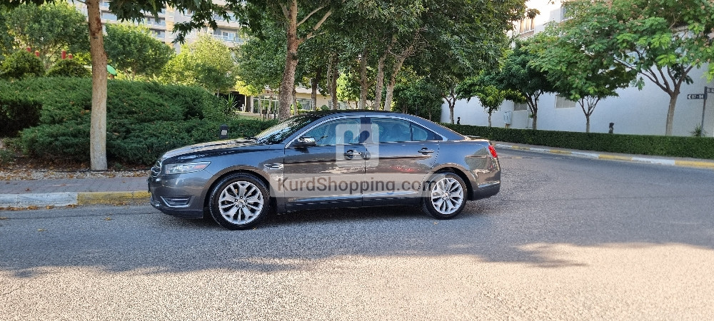 Ford Taurus 2017