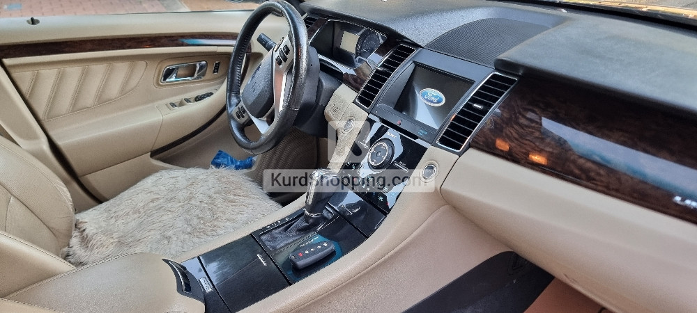 Ford Taurus 2017
