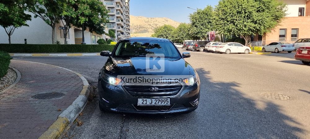 Ford Taurus 2017