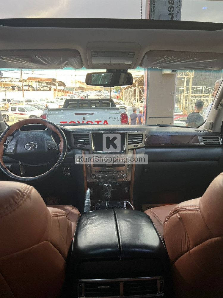 Lexus LX570 2011