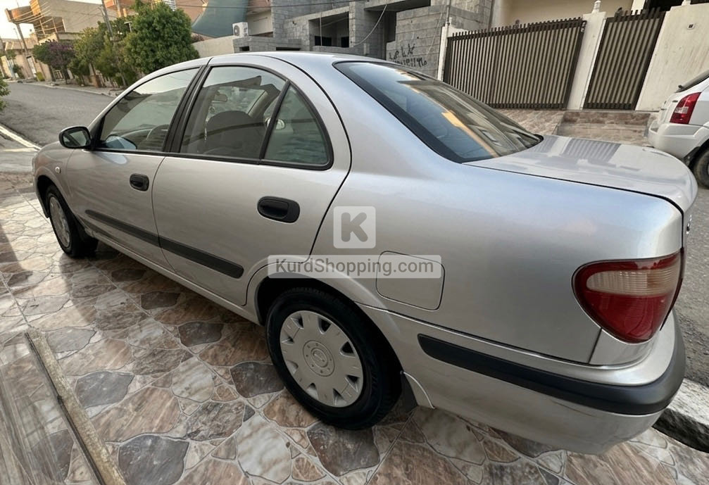 Nissan Sunny 2000