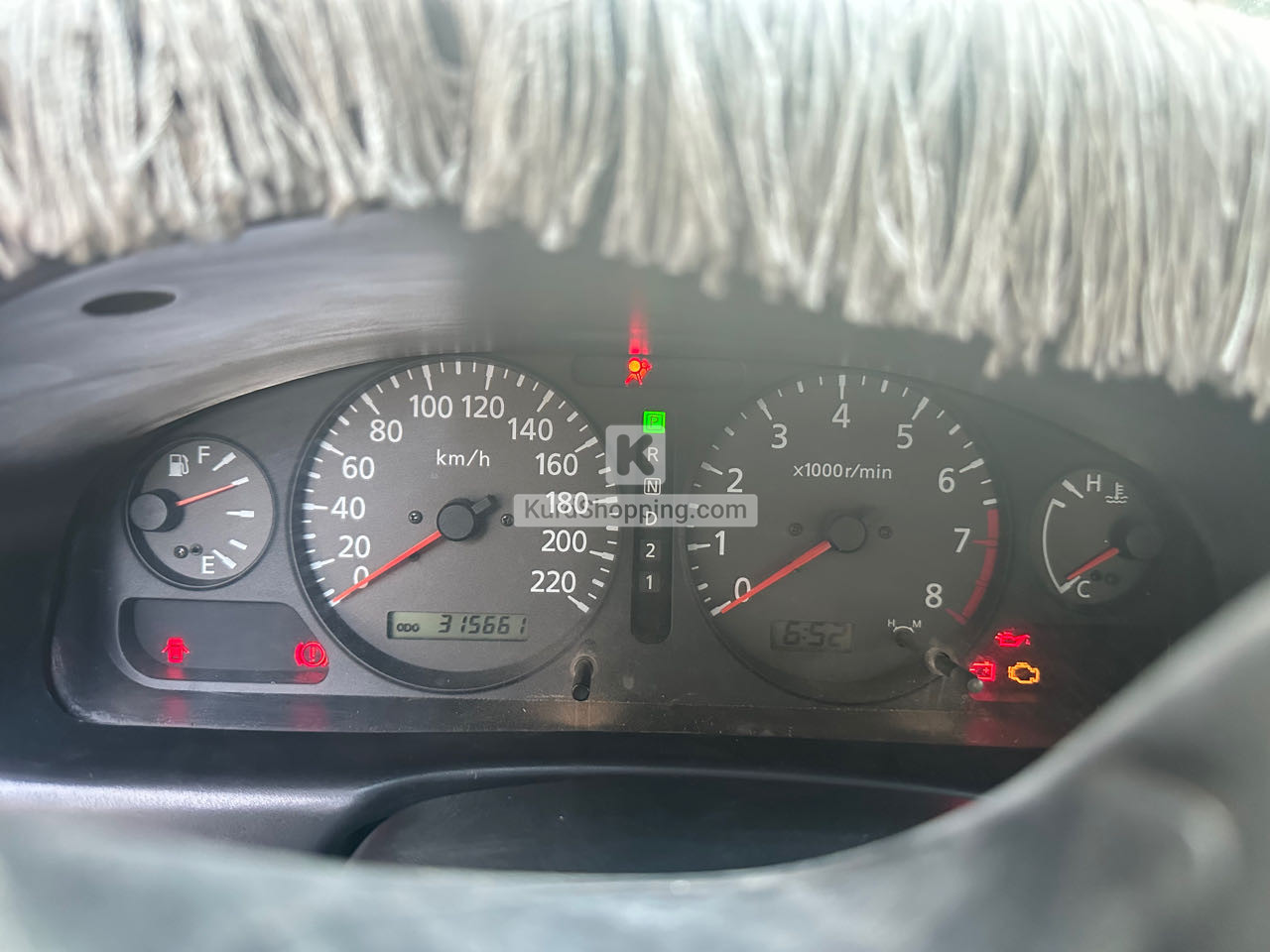 Nissan Sunny 2000