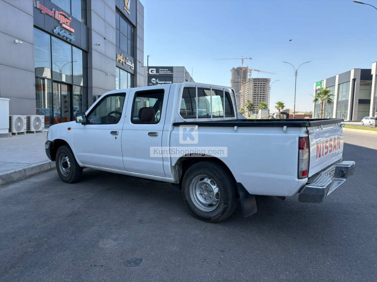 نیسان پیکاب 2011