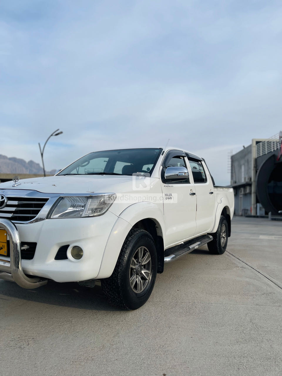 T O Y O T A   Hilux