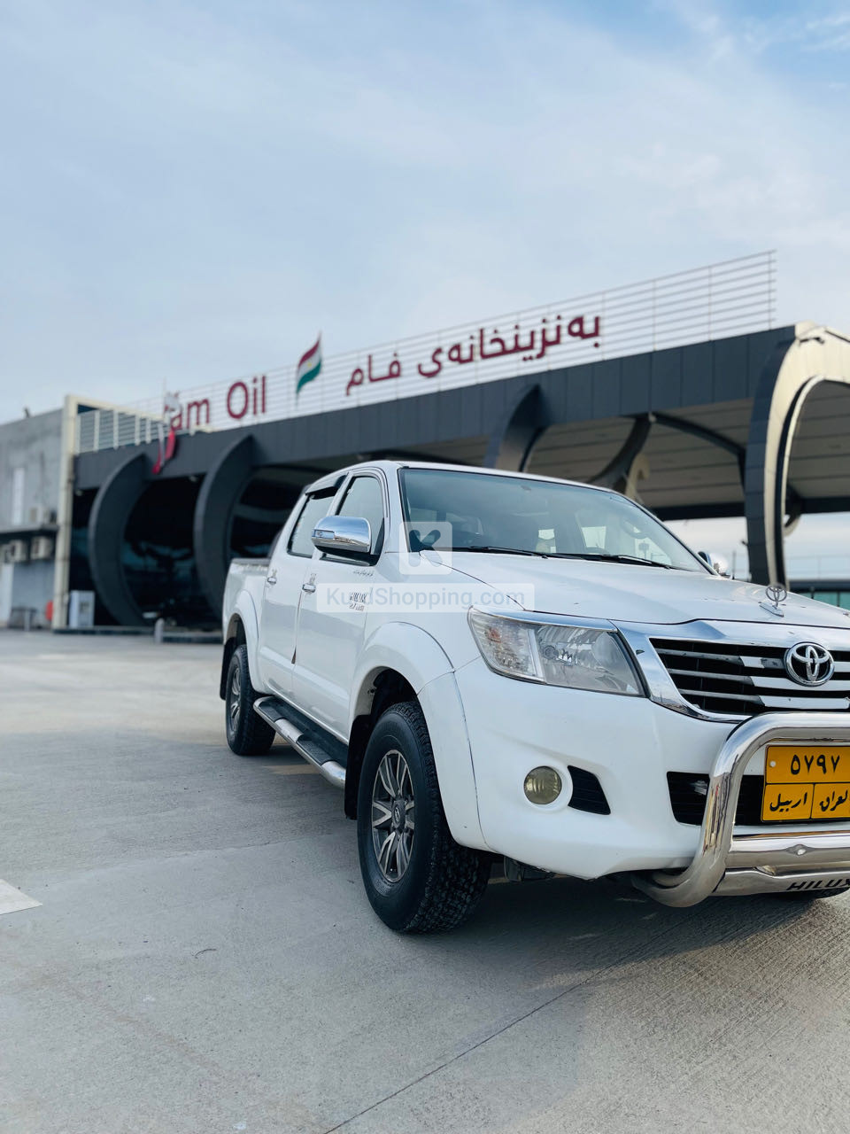 T O Y O T A   Hilux