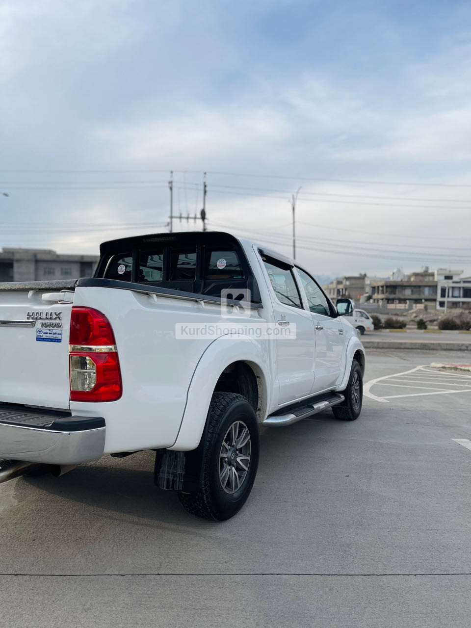 T O Y O T A   Hilux