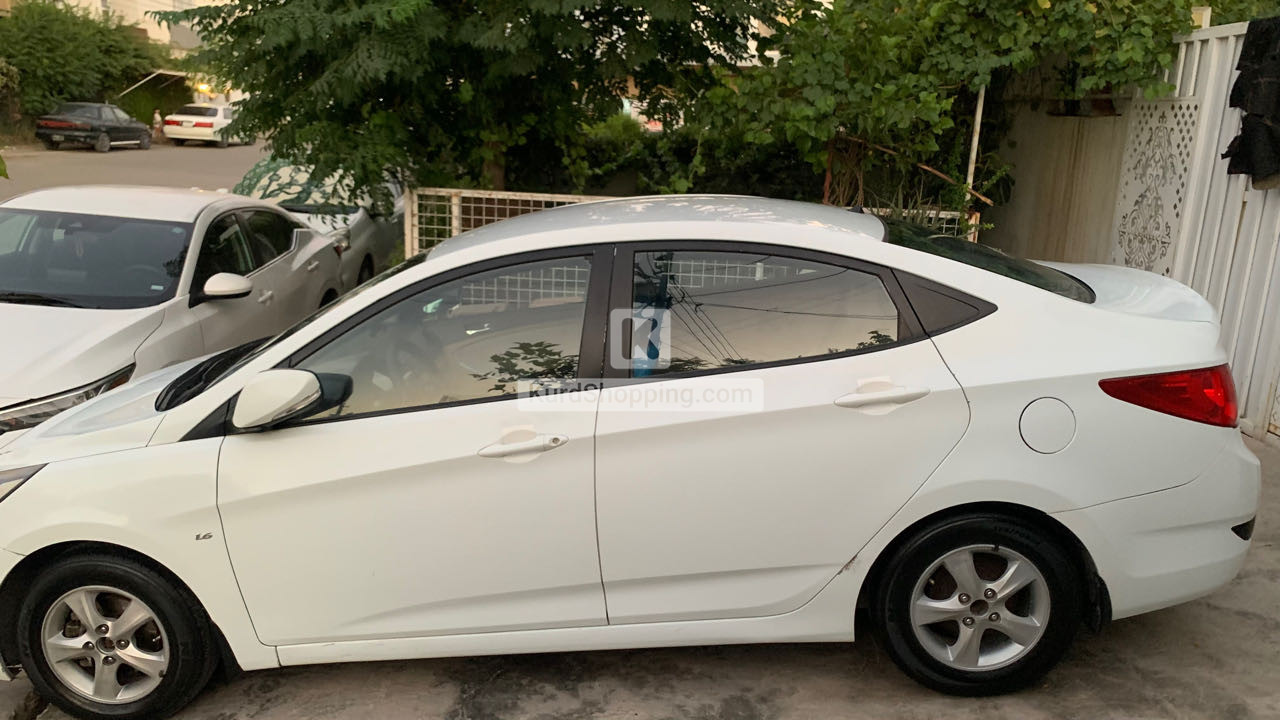 Hyundai Accent 2012