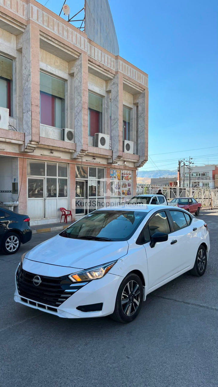 Nissan Versa 2024