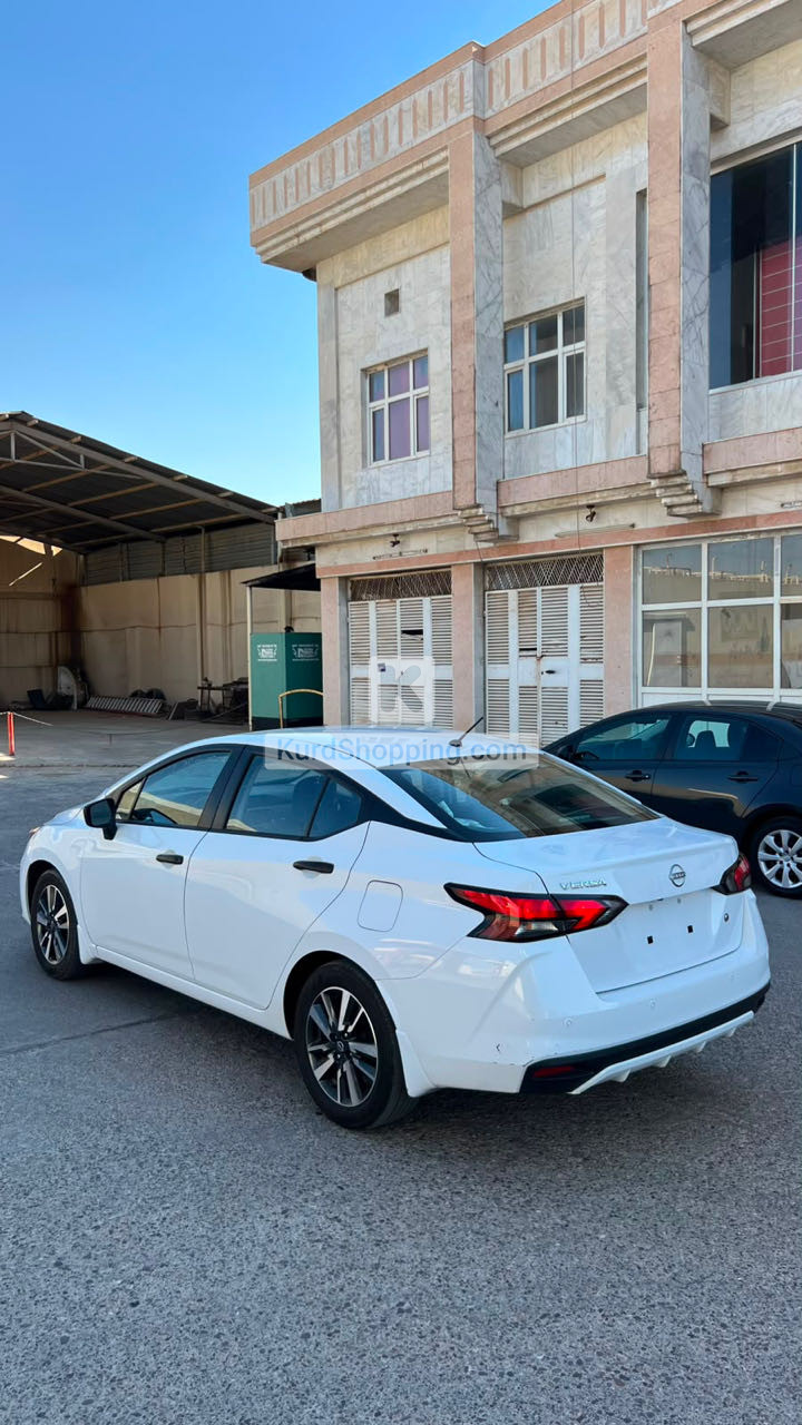 Nissan Versa 2024