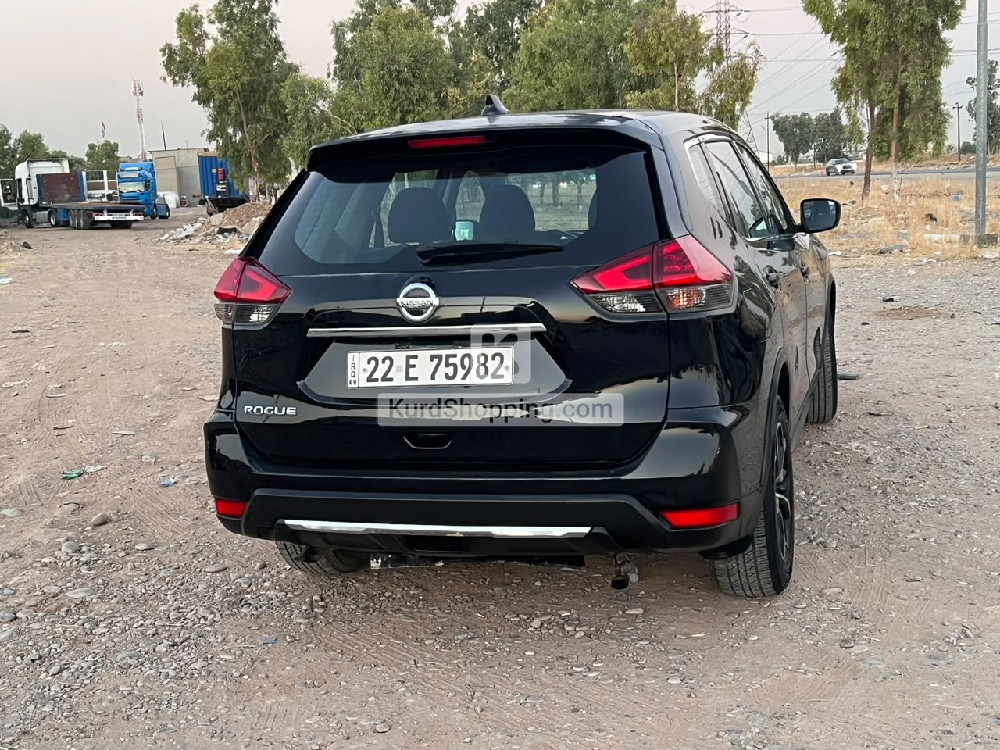Nissan ڕۆج 2018