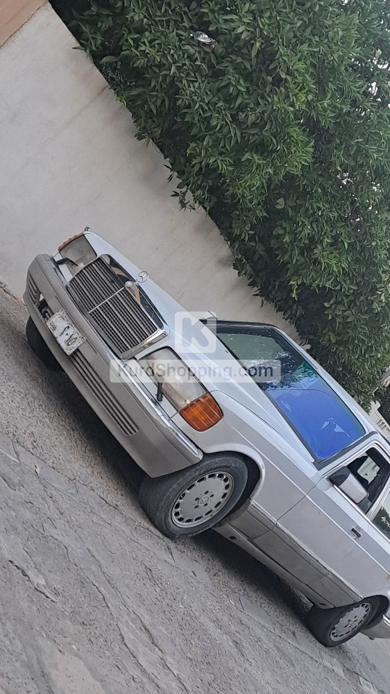 Mercedes Benz E-Class 1990