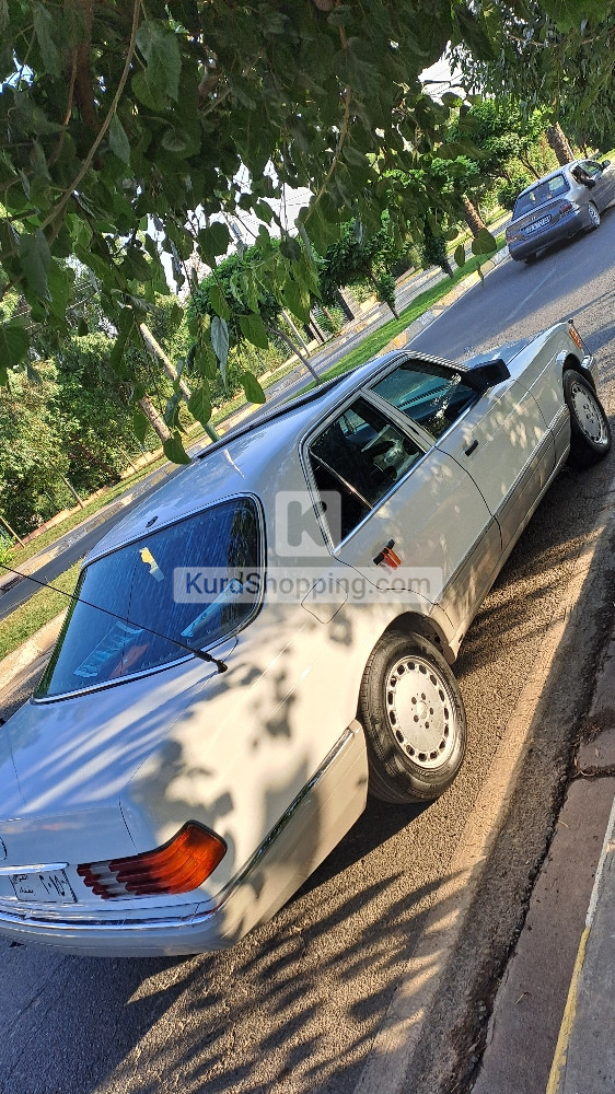 Mercedes Benz E-Class 1990