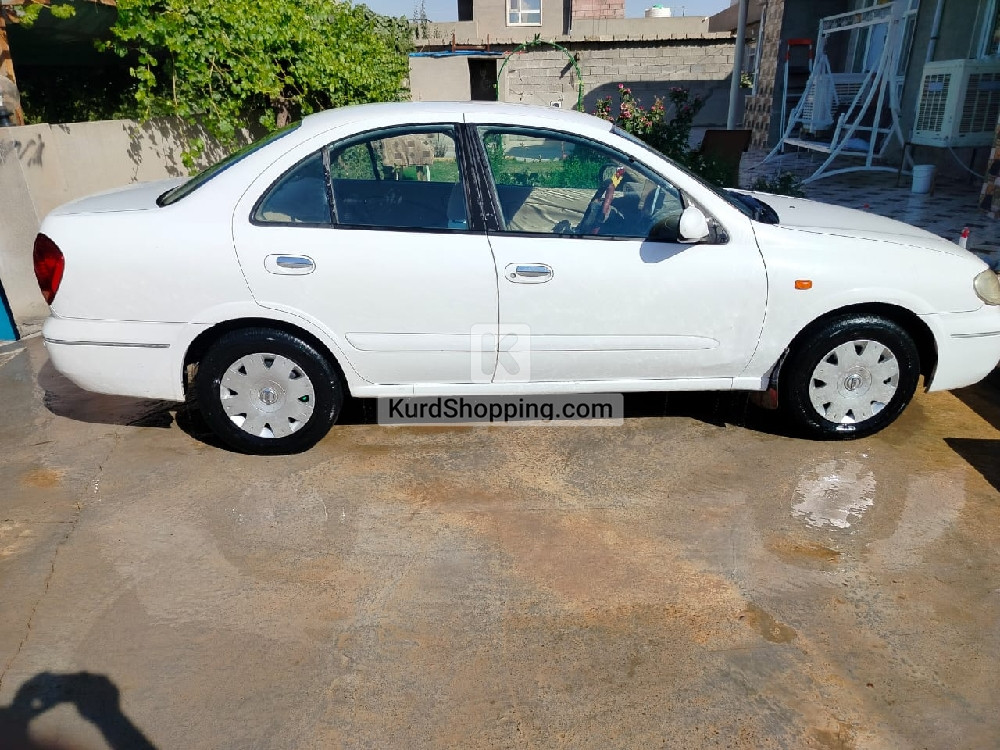 Nissan Sunny 2009