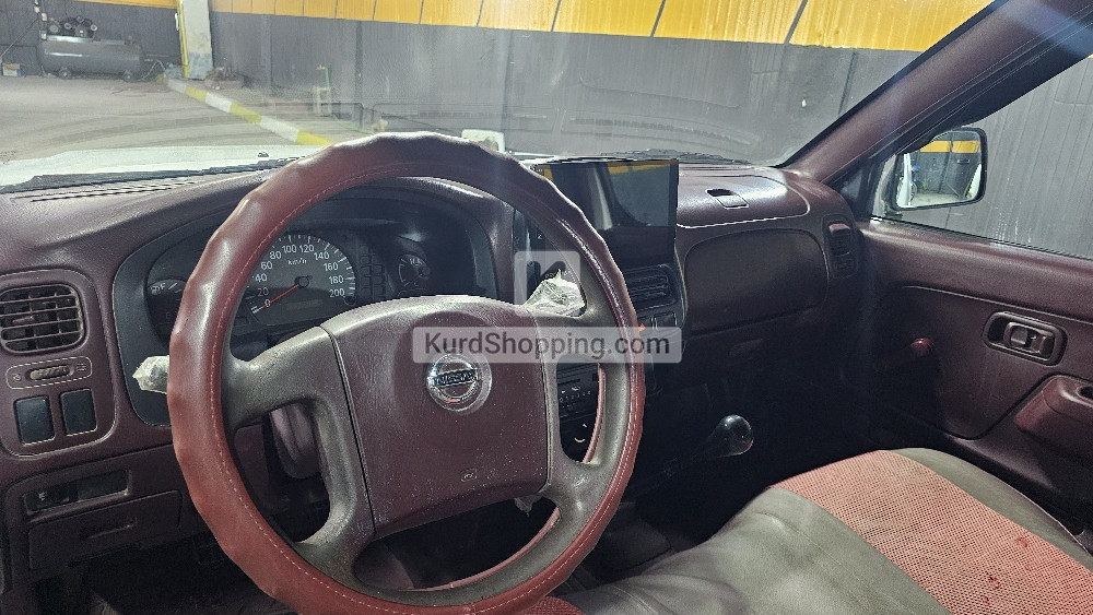 Nissan پیکاب 2008