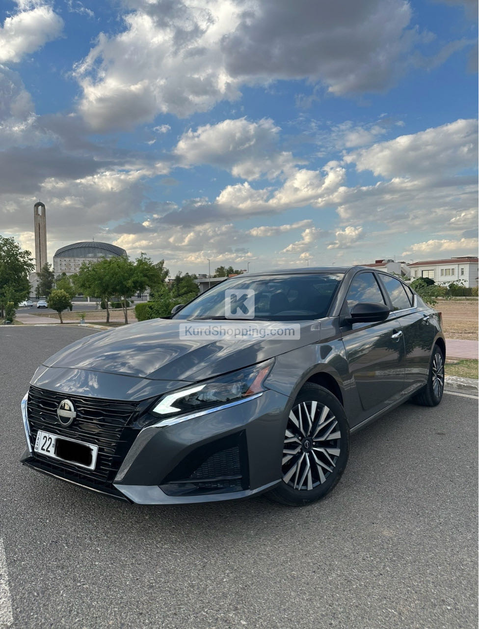 Nissan Altima 2025