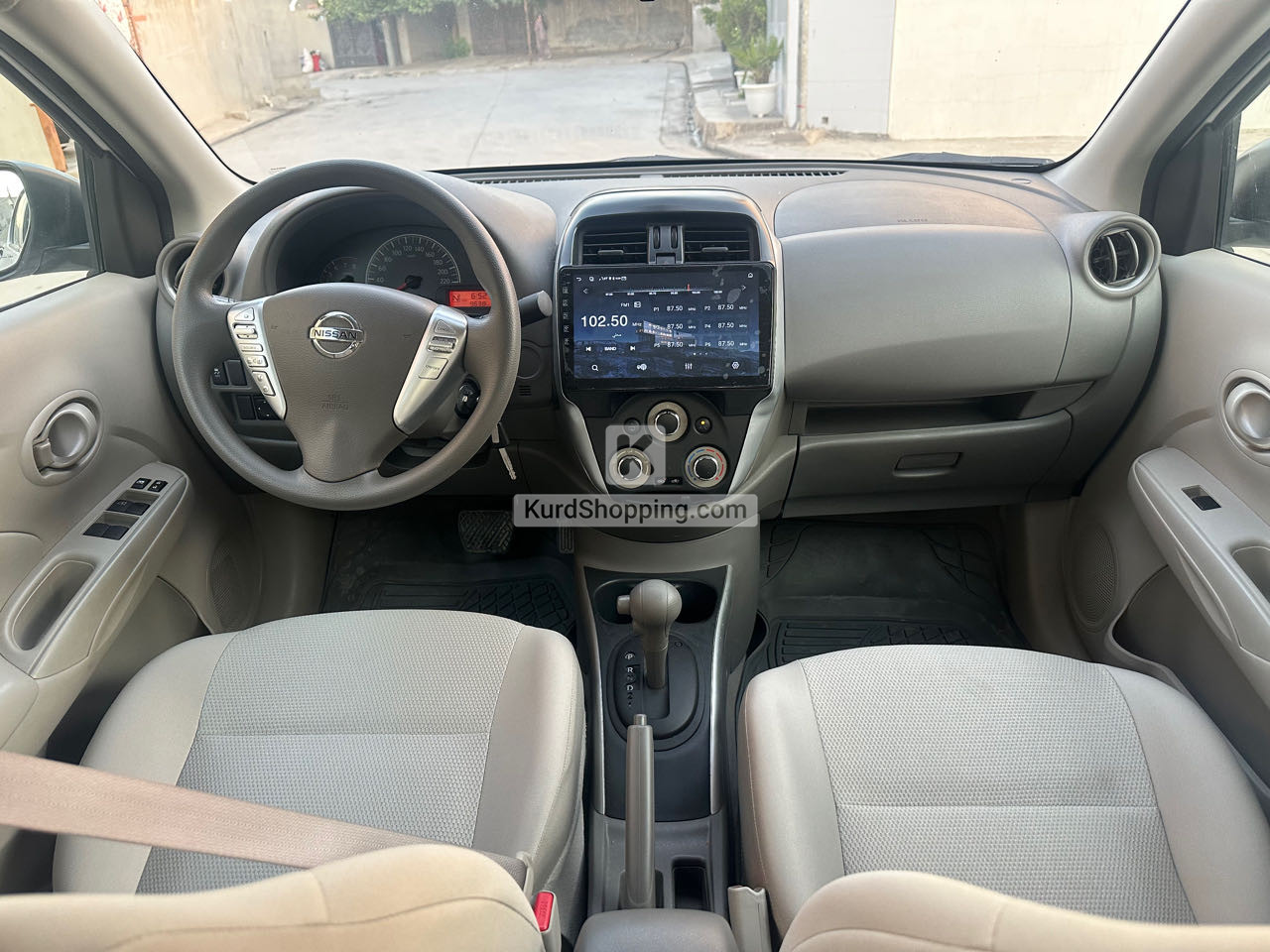 Nissan Sunny 2025