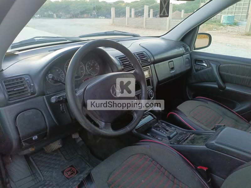 Mercedes Benz M-Class 2005