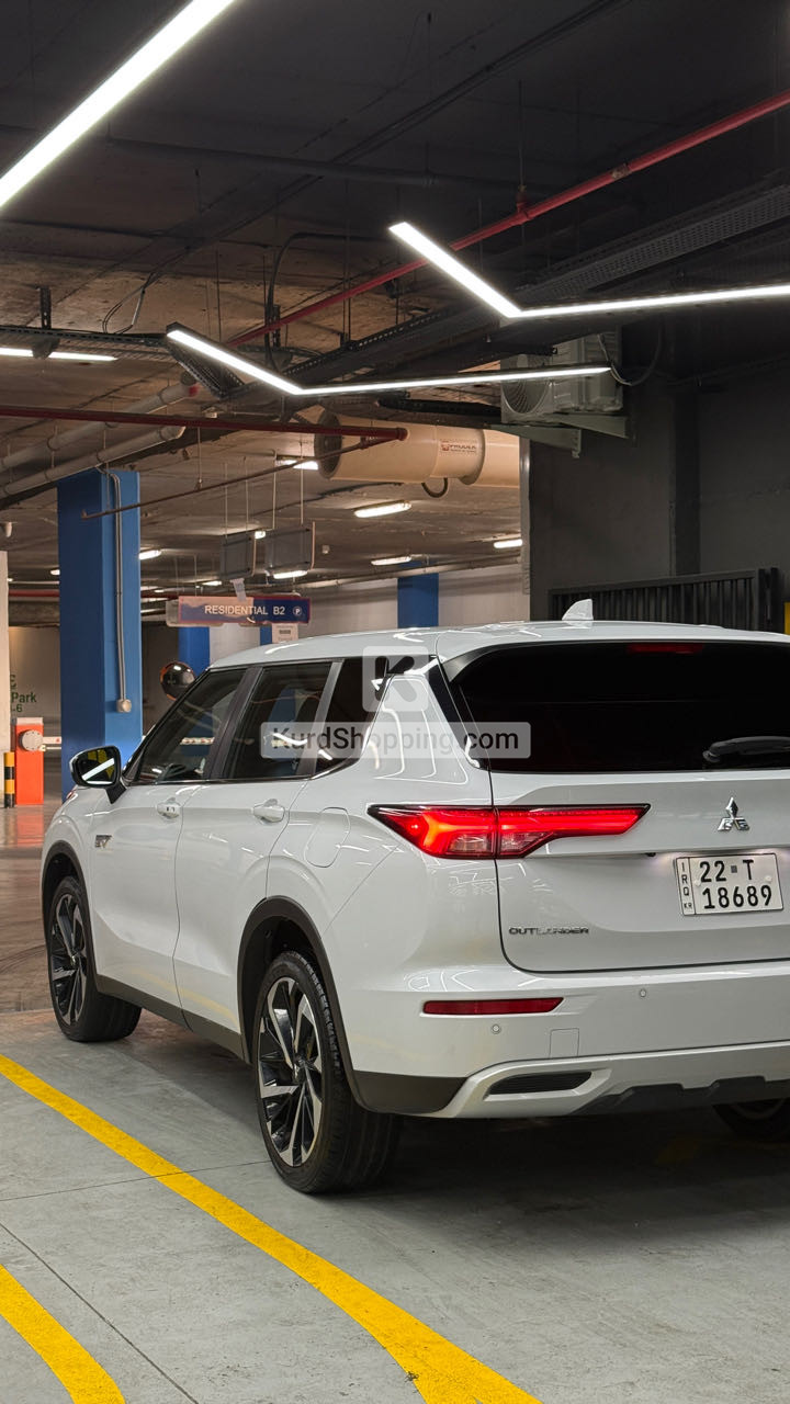 Mitsubishi Outlander 2023