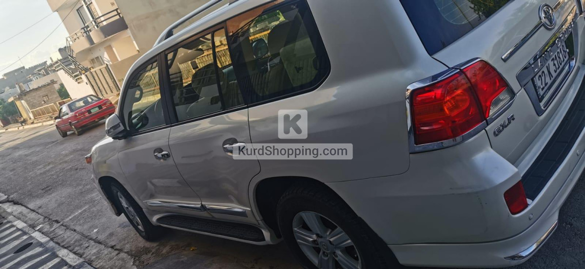 Toyota Landcruiser 2014 GX.R Full Clean
