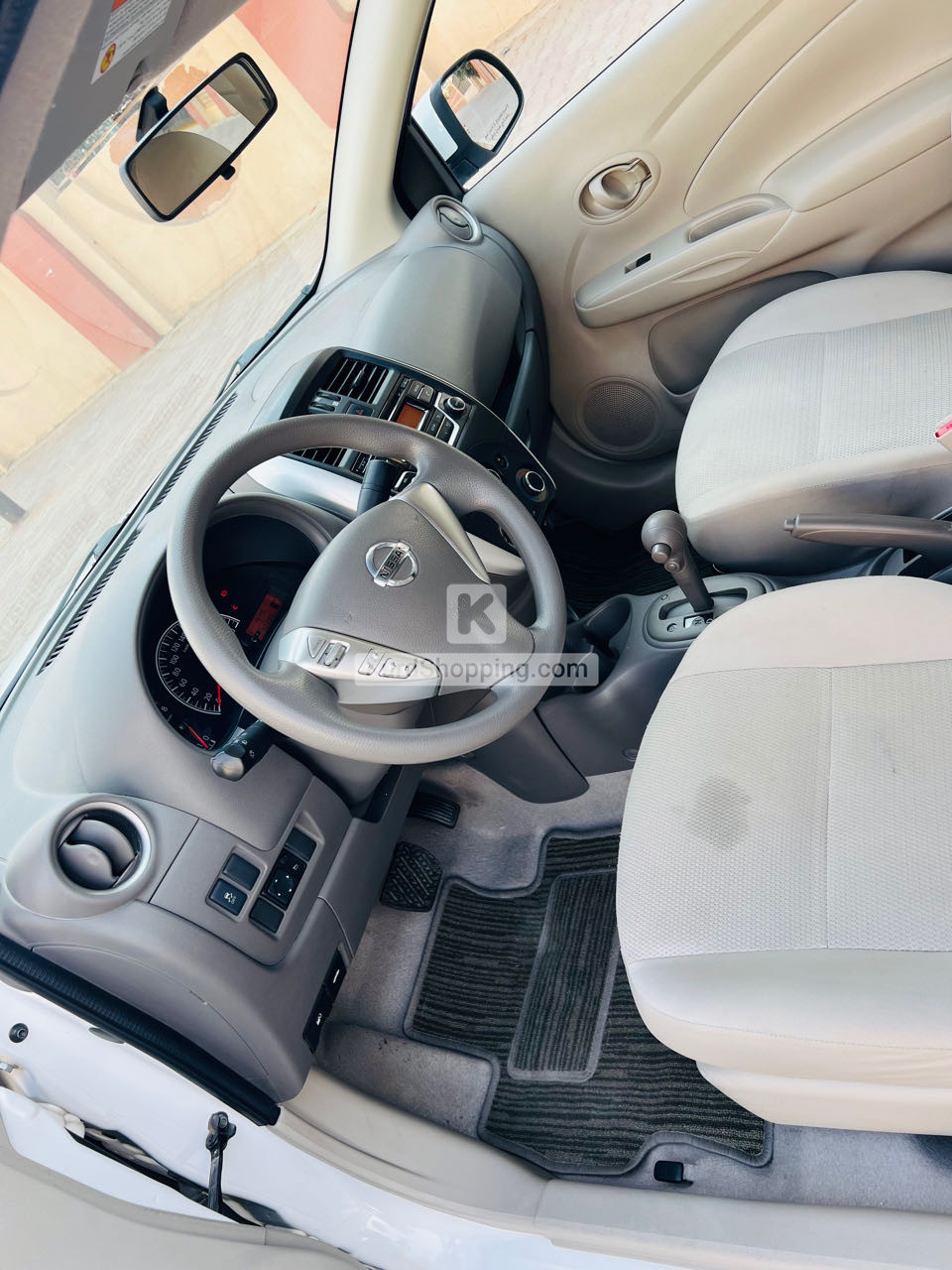 Nissan Sunny 2024