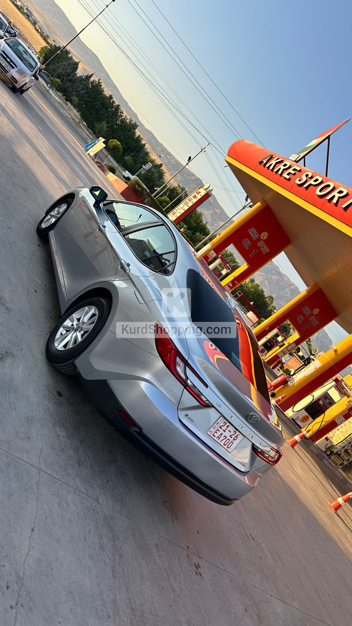 Toyota Camry 2025