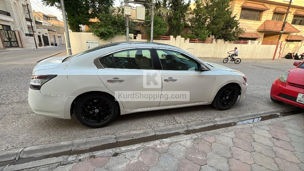 Nissan Maxima 2014