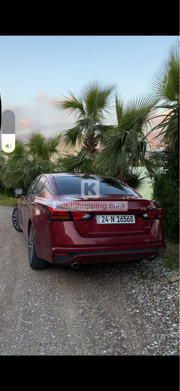 Nissan Altima 2024