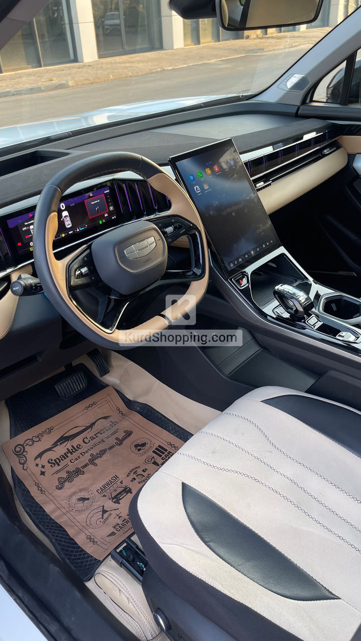 Geely Azkarra 2025