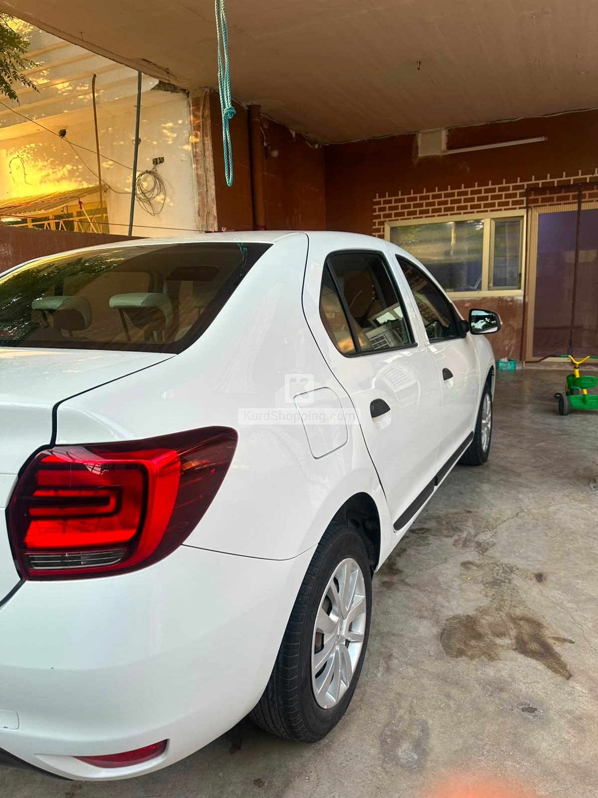 ڕینۆ سیمبۆل ٢٠٢٠ بێ بۆیاخ