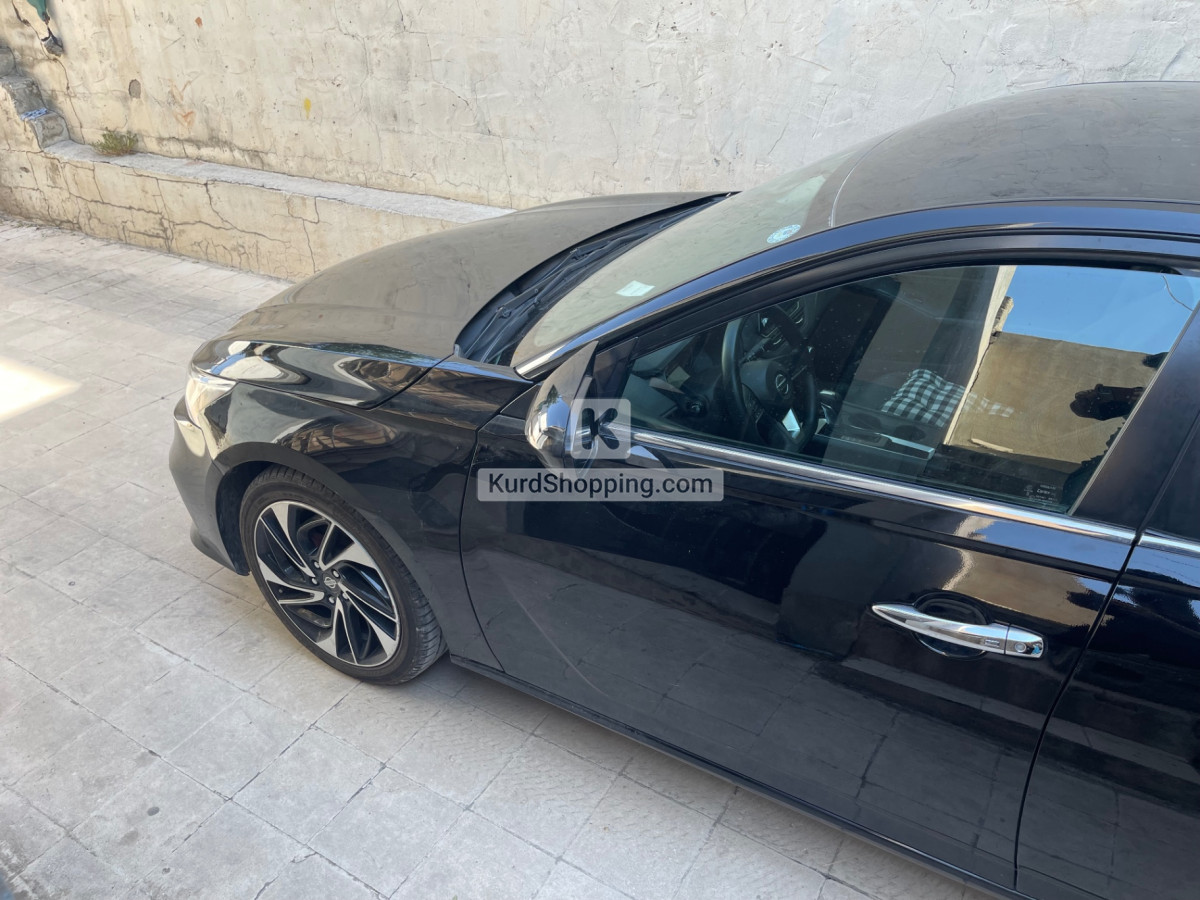 Nissan Altima 2020