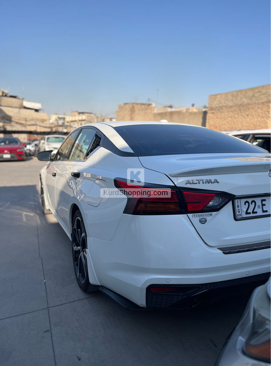 Nissan Altima 2023