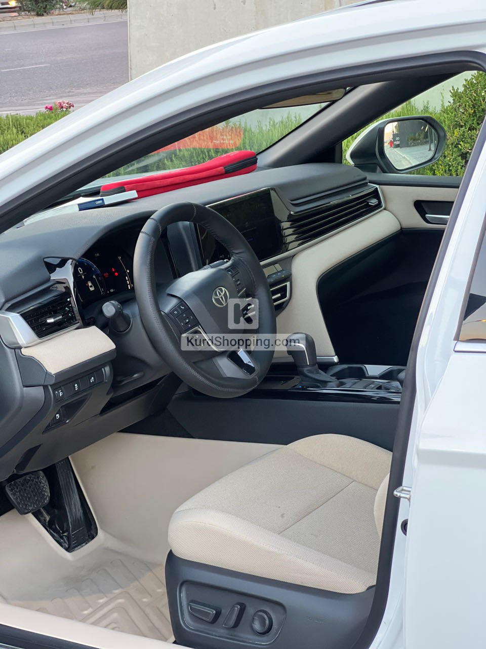 Toyota Camry 2025